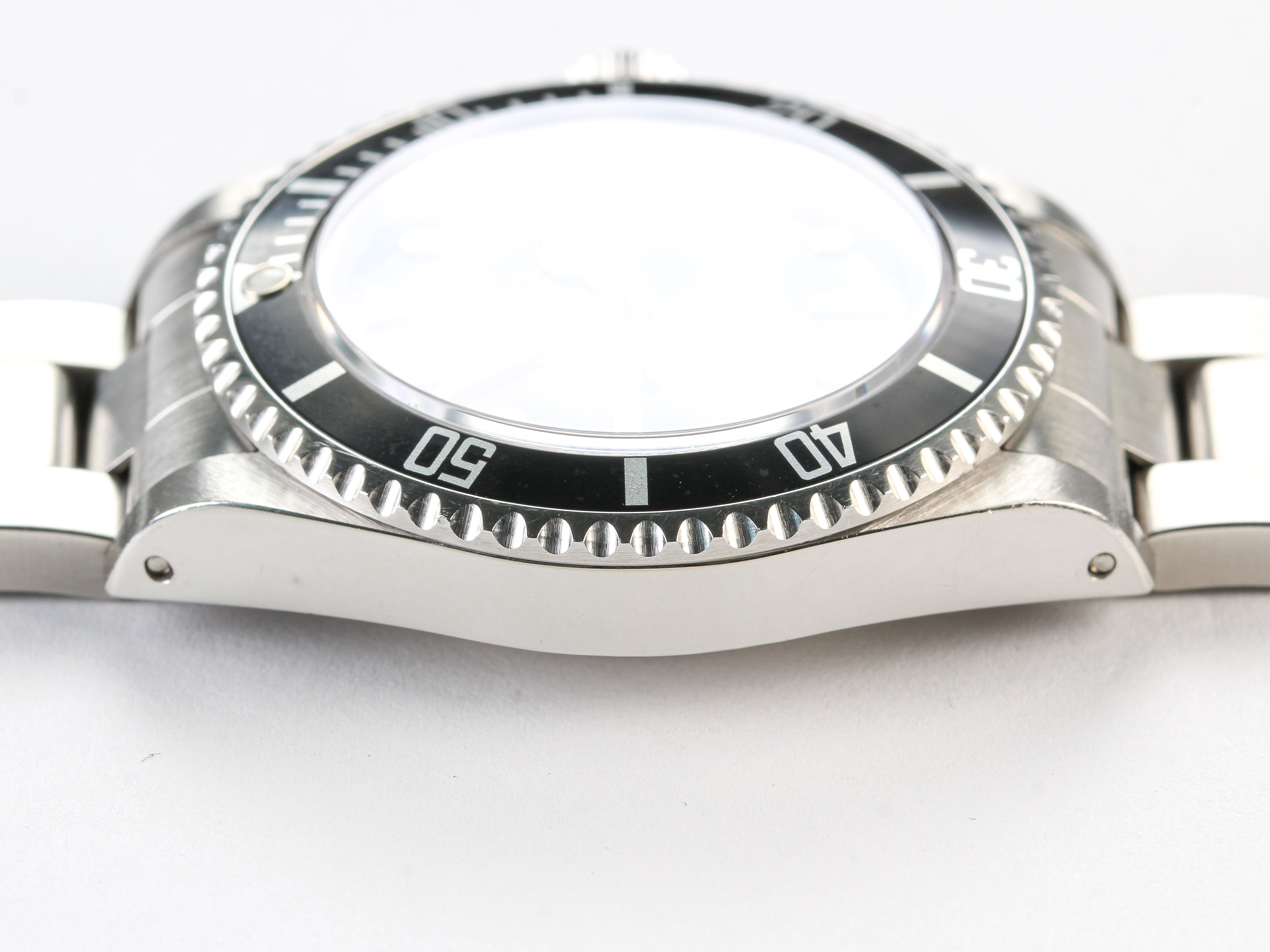 Rolex Submariner '14060' on Oyster Bracelet with papers