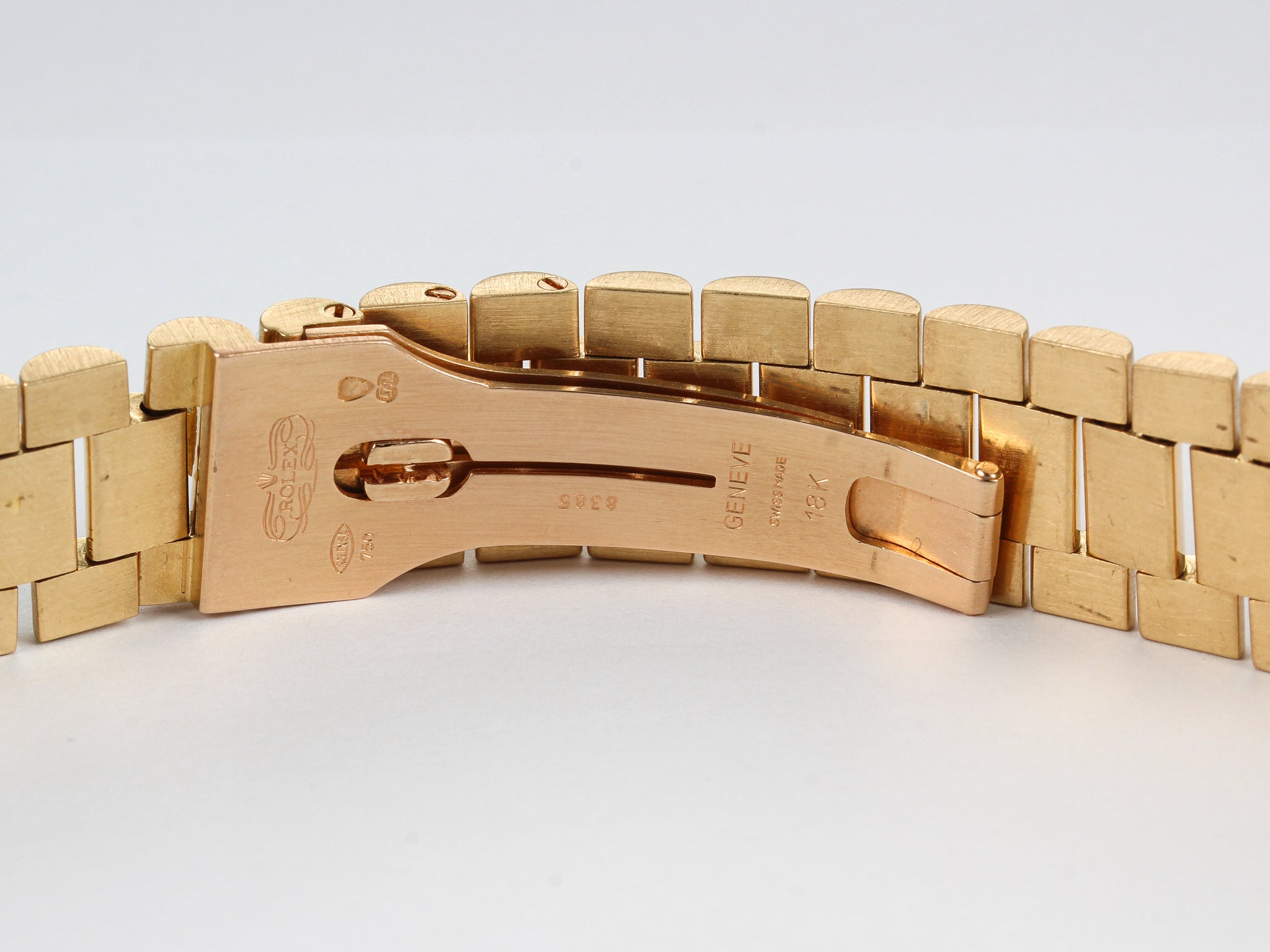 Rolex Day-Date 18038 Champagne Dial in Yellow Gold with Hidden Clasp Bracelet