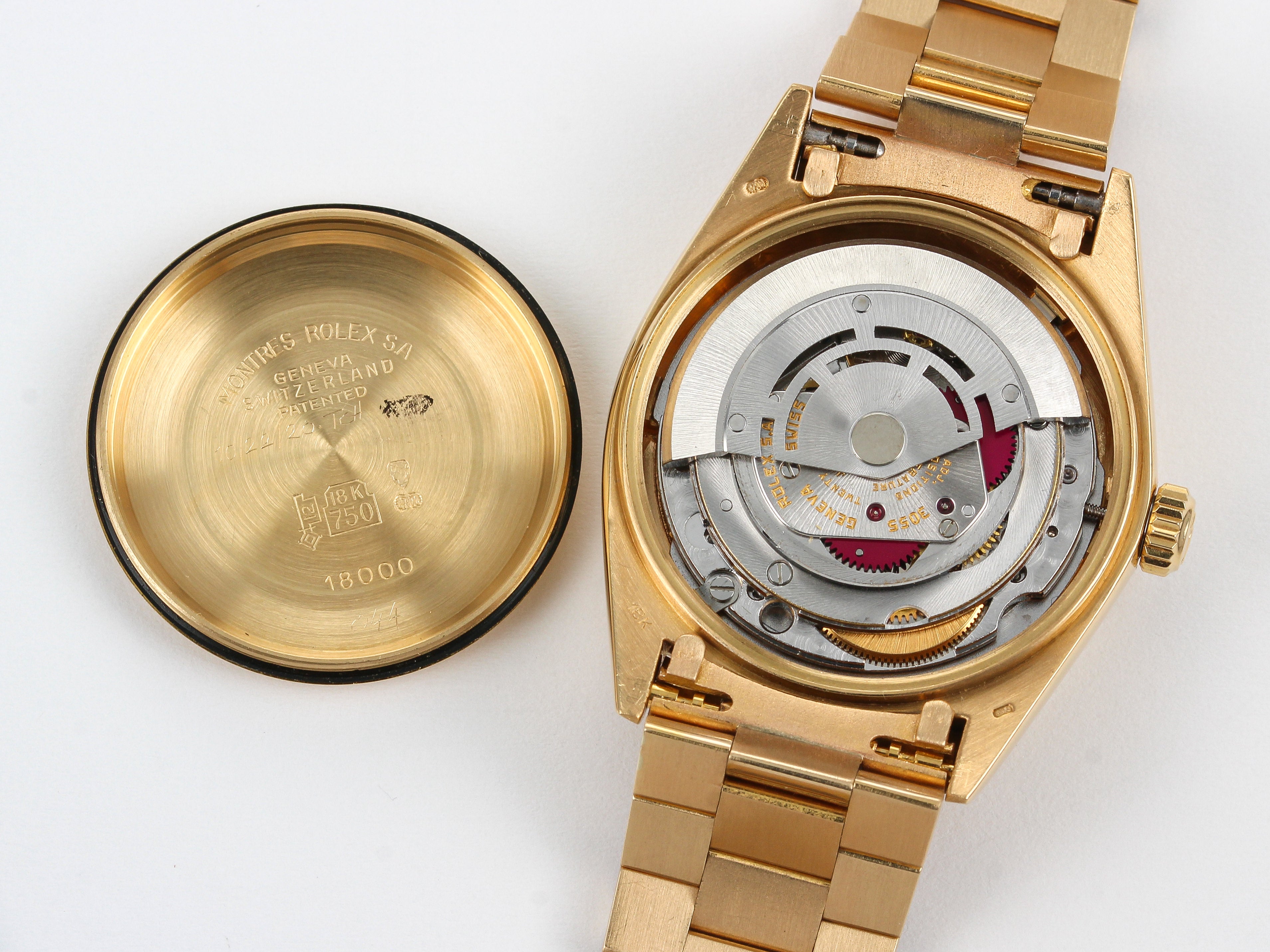 Rolex Day-Date 18038 with Silver Dial in Yellow Gold with Hidden Clasp Bracelet