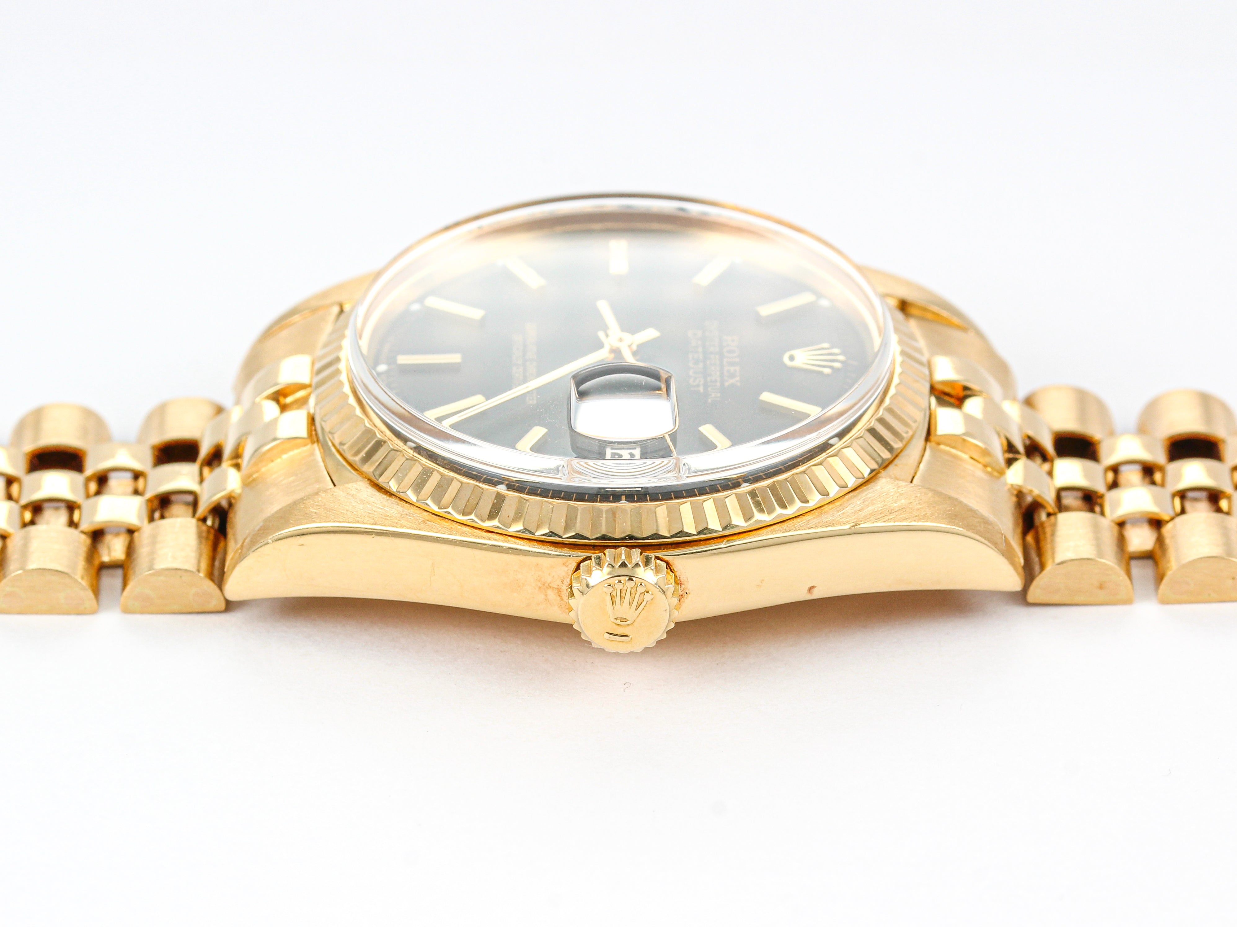 Rolex Datejust 1601 Black Dial in Yellow Gold with Big Logo Bracelet