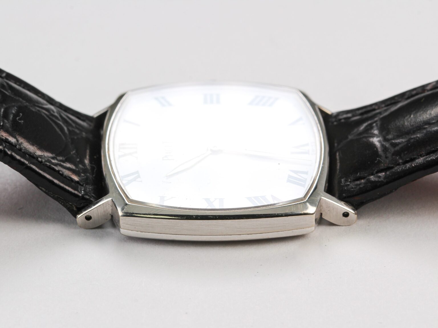 Piaget Emperador 9506 in White Gold on Leather Strap and Buckle